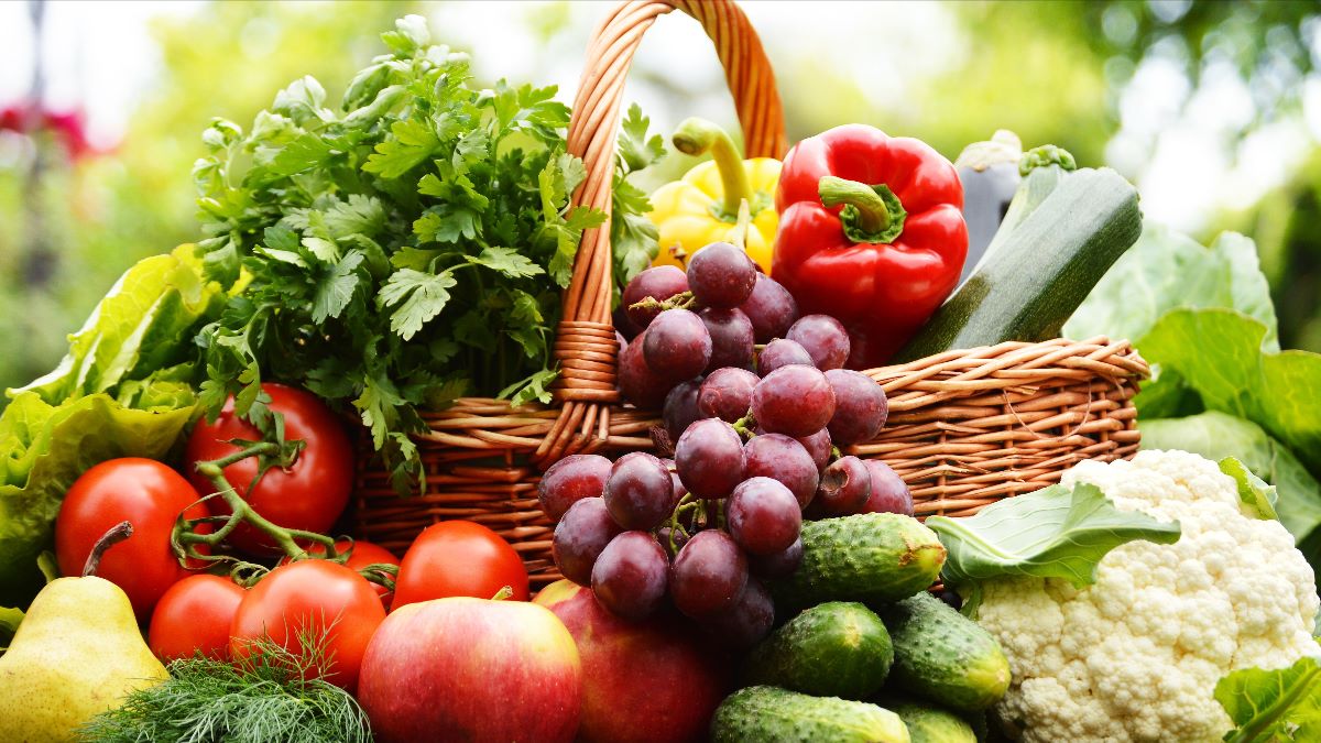 2 Mand Met Fruit En Groenten